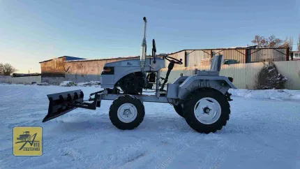 Минитрактор Феникс Р-2 с отвалом