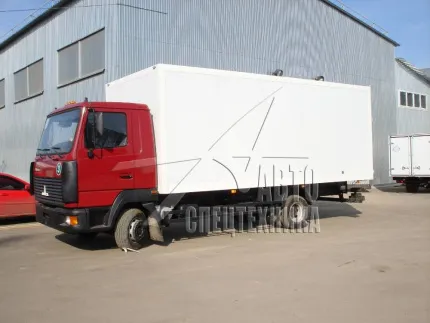 Промтоварный фургон МАЗ 4371