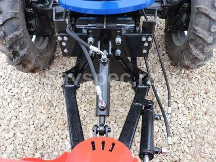 Отвал Снеговик на DF 404 G2 ОК1750